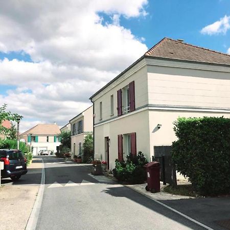 Cozy Appartement Bussy-Saint-Georges Buitenkant foto