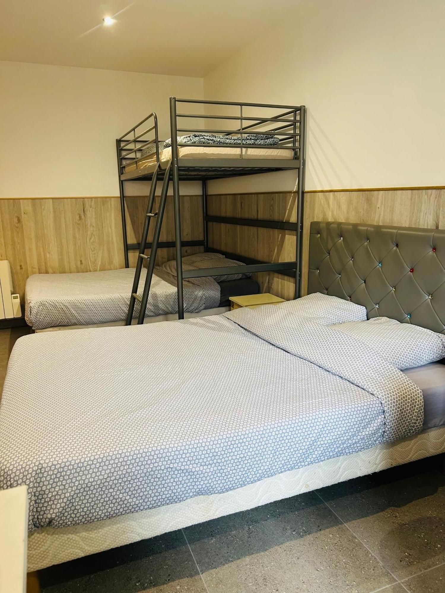 Cozy Appartement Bussy-Saint-Georges Kamer foto