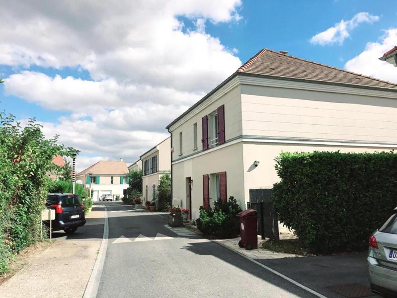 Cozy Appartement Bussy-Saint-Georges Buitenkant foto