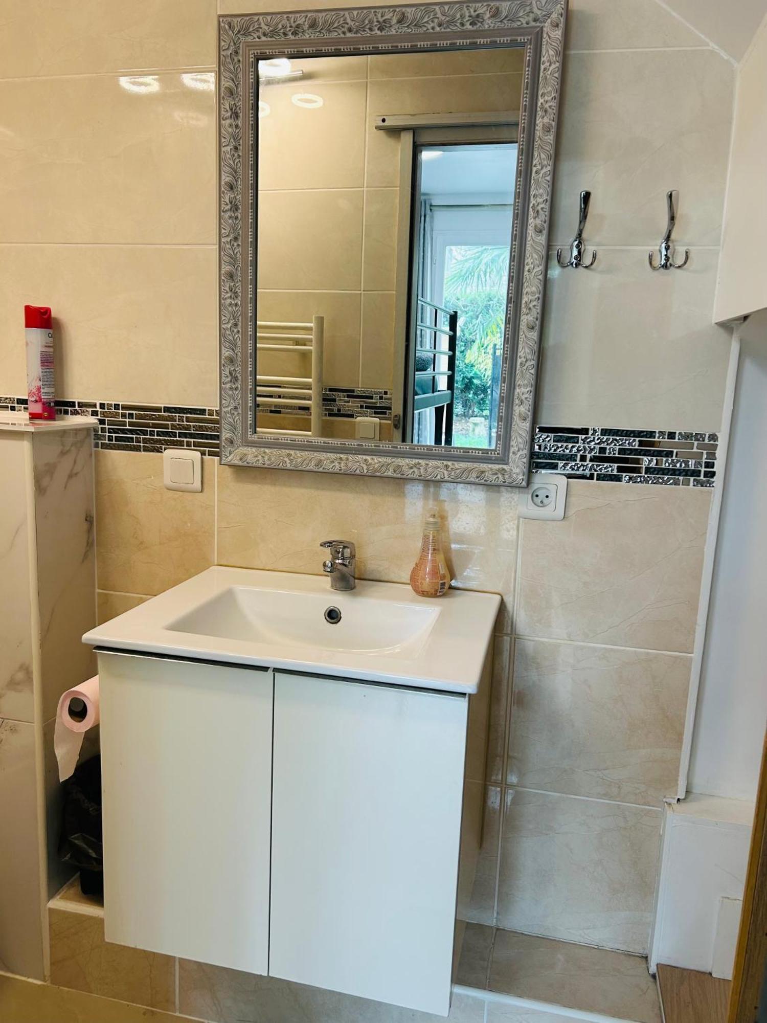 Cozy Appartement Bussy-Saint-Georges Buitenkant foto